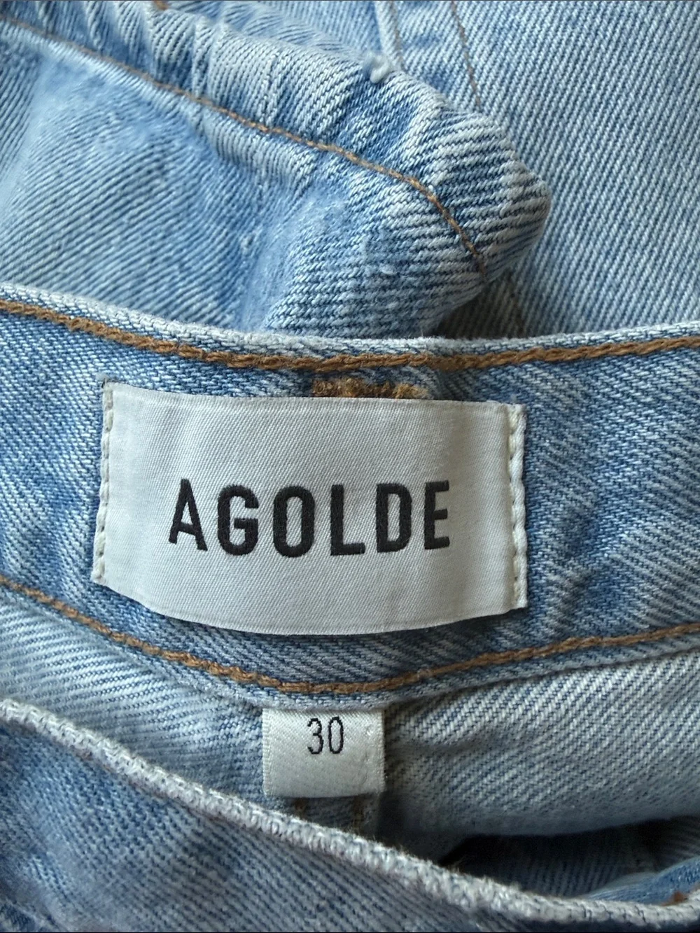AGOLDE V-waist Denim Short Backbeat Wash Long Inseam Clean Hemline Sz 30